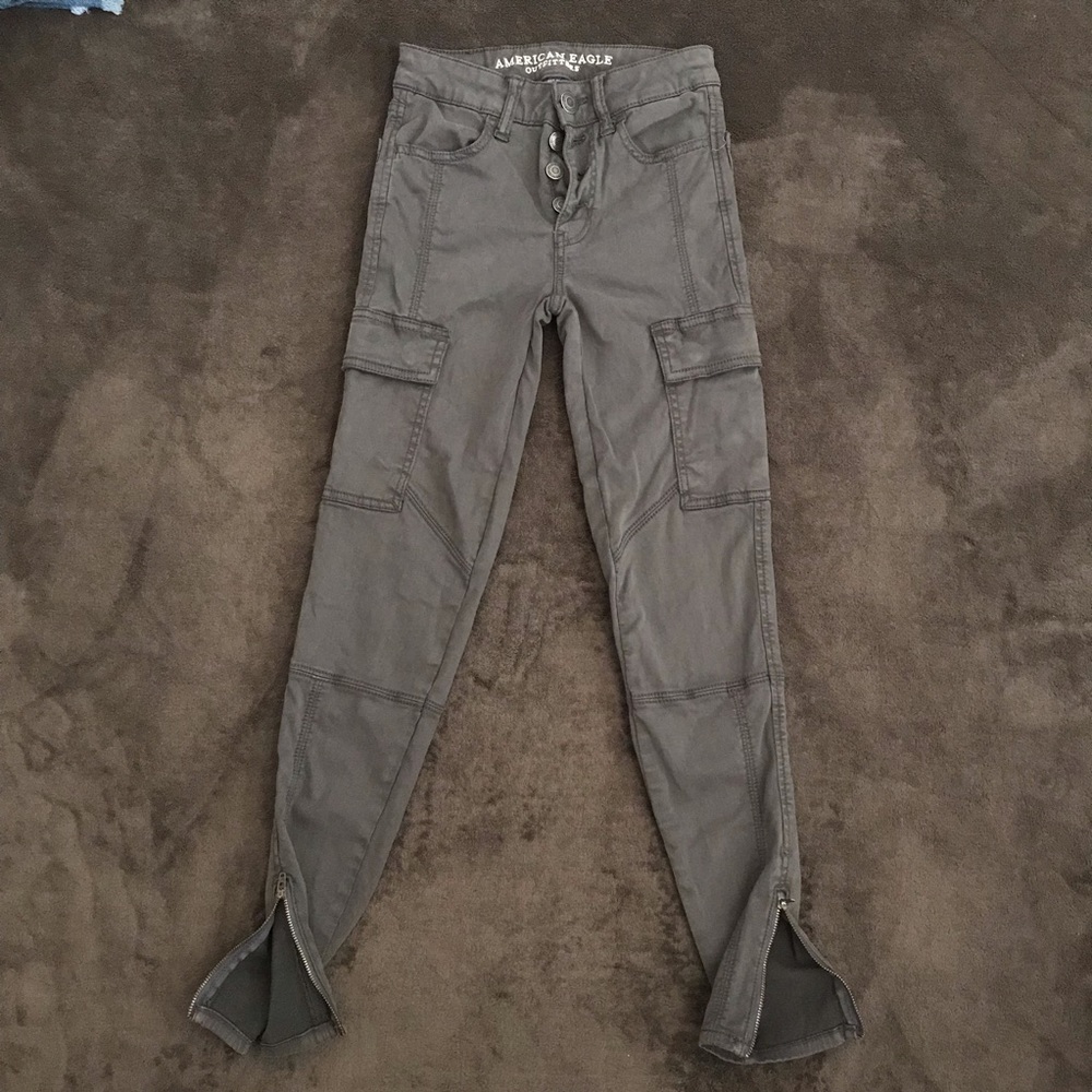 ‼️3 for $15‼️ American Eagle cargo gray pants